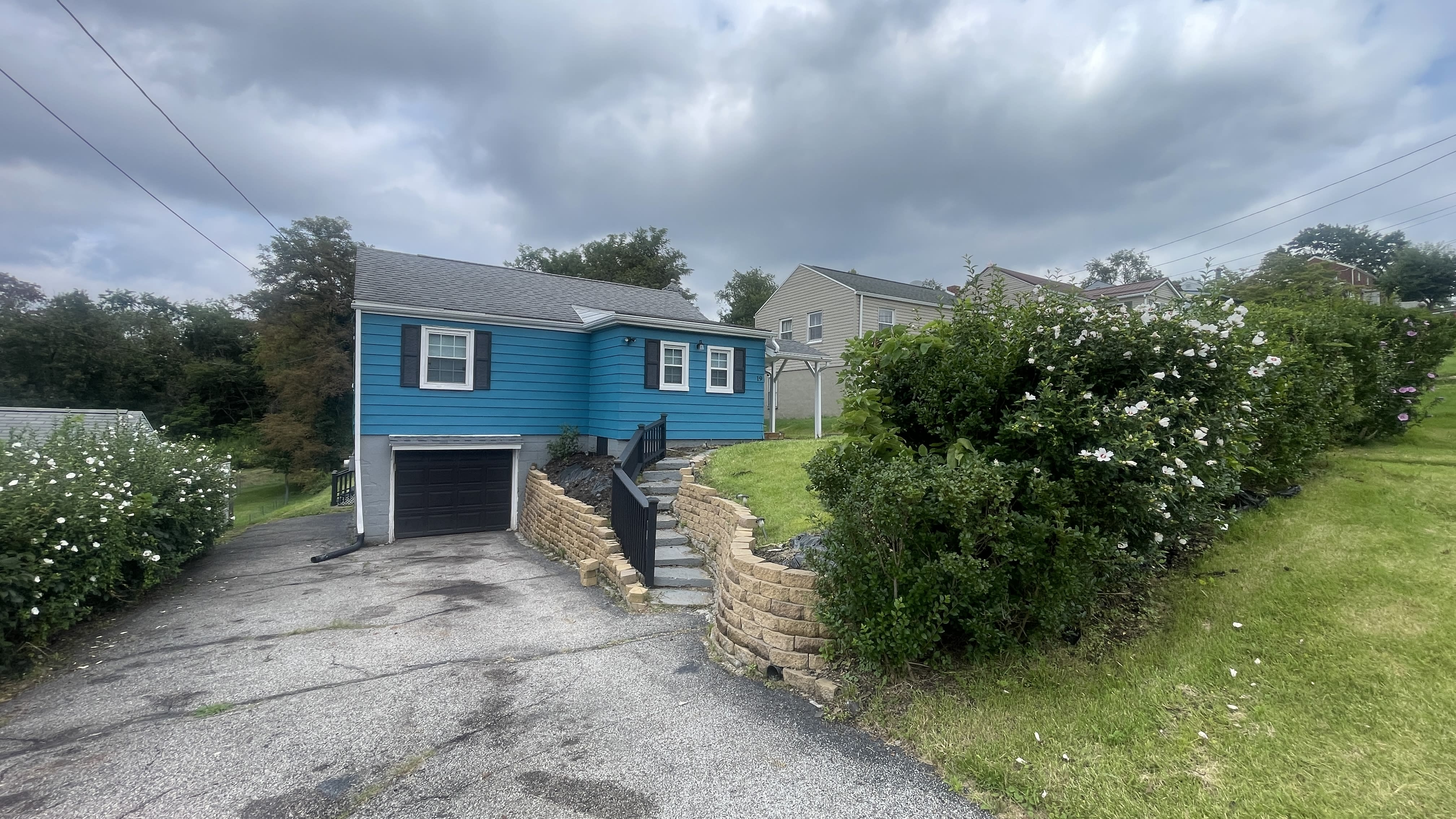 19 Virginia Dr – photo 1