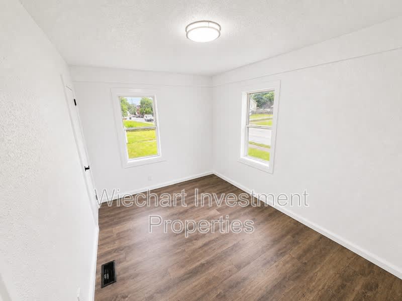 620 W Wayne St – photo 4