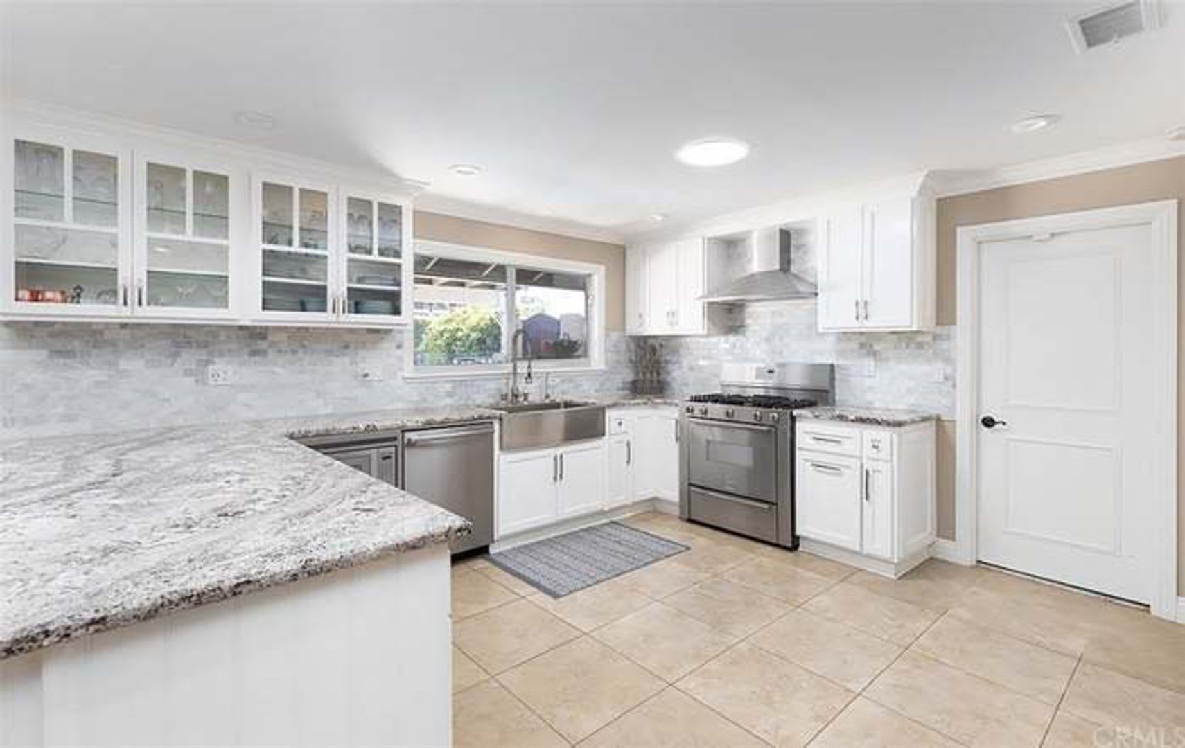 Spacious Single-Level North Tustin Ranch Home with Pool & Solar – photo 4