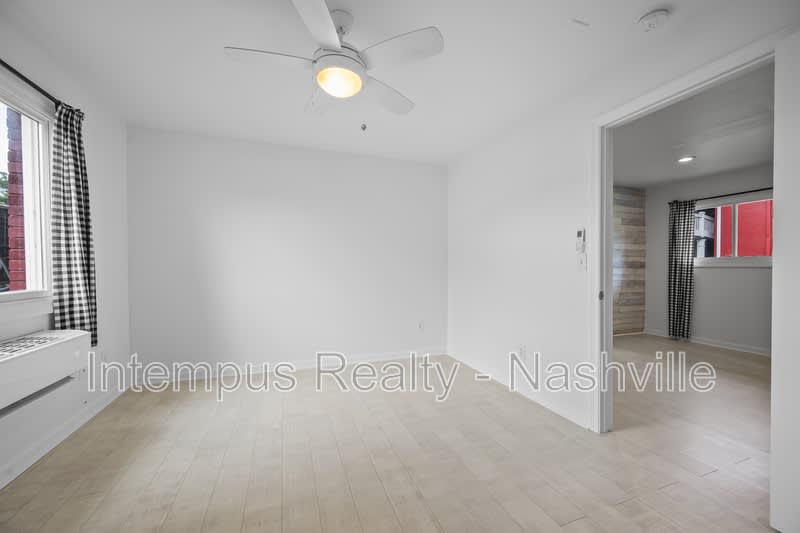 910 Shelby Ave – photo 5