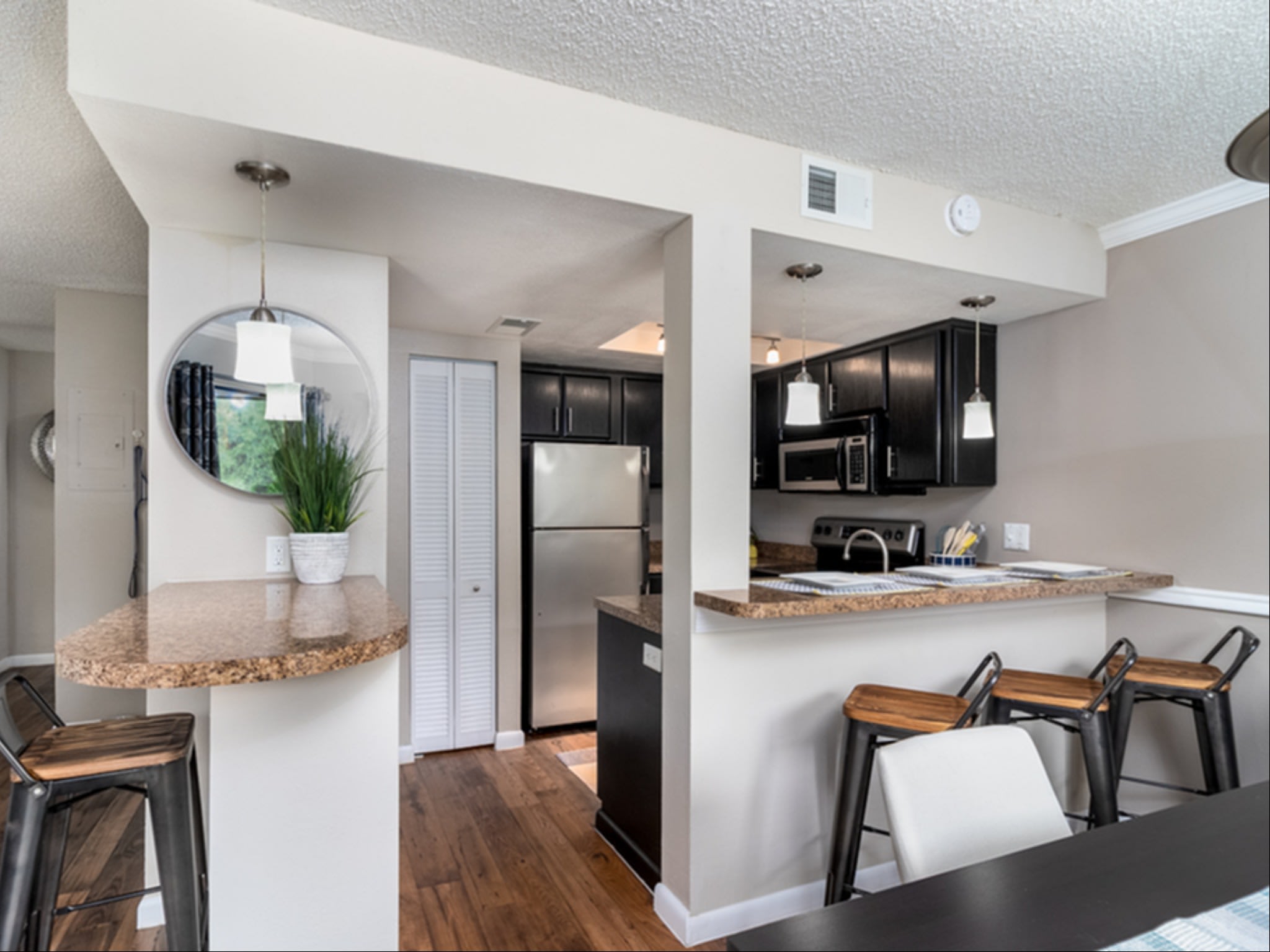 Lakes of Northdale Apartments – photo 4