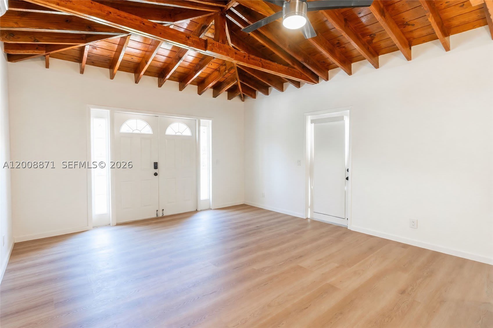 3021 Coconut Grove Dr – photo 1