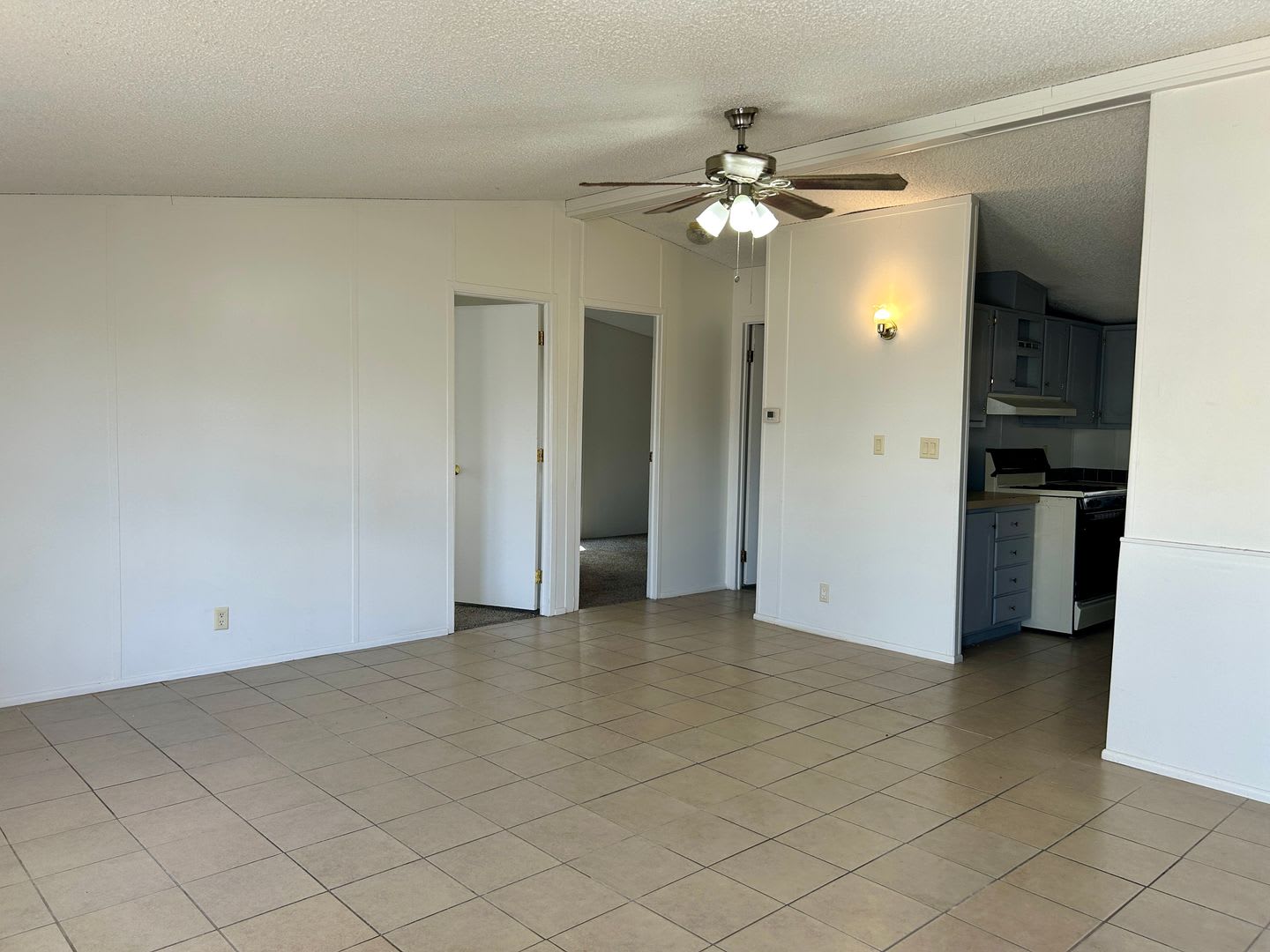 3 Bed 2 Bath Home In Tucson S Desert Vista Estates – photo 2