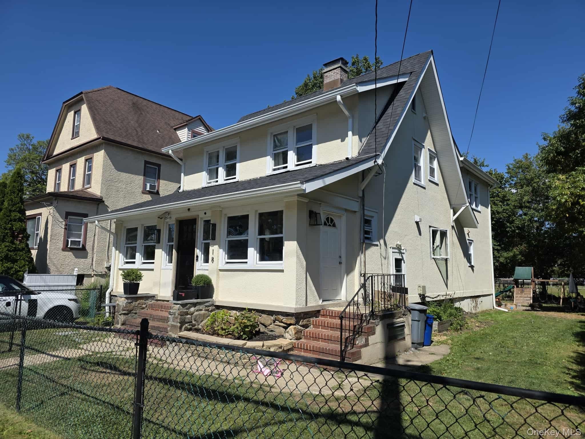 18 Webster Avenue – photo 1