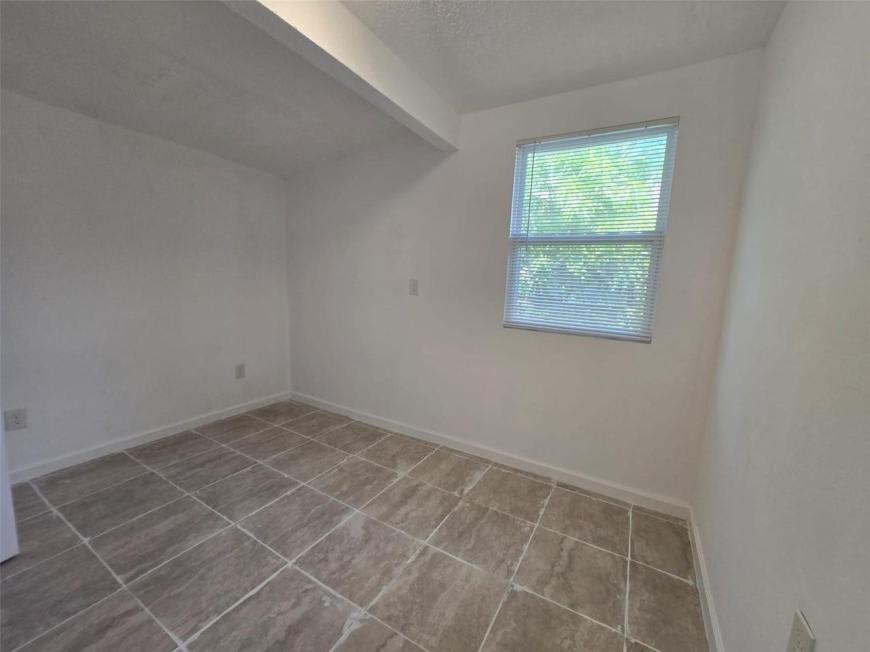 1437 NW 70th St. – photo 3