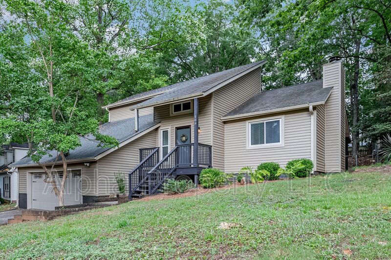 108 Duquesne Dr – photo 2