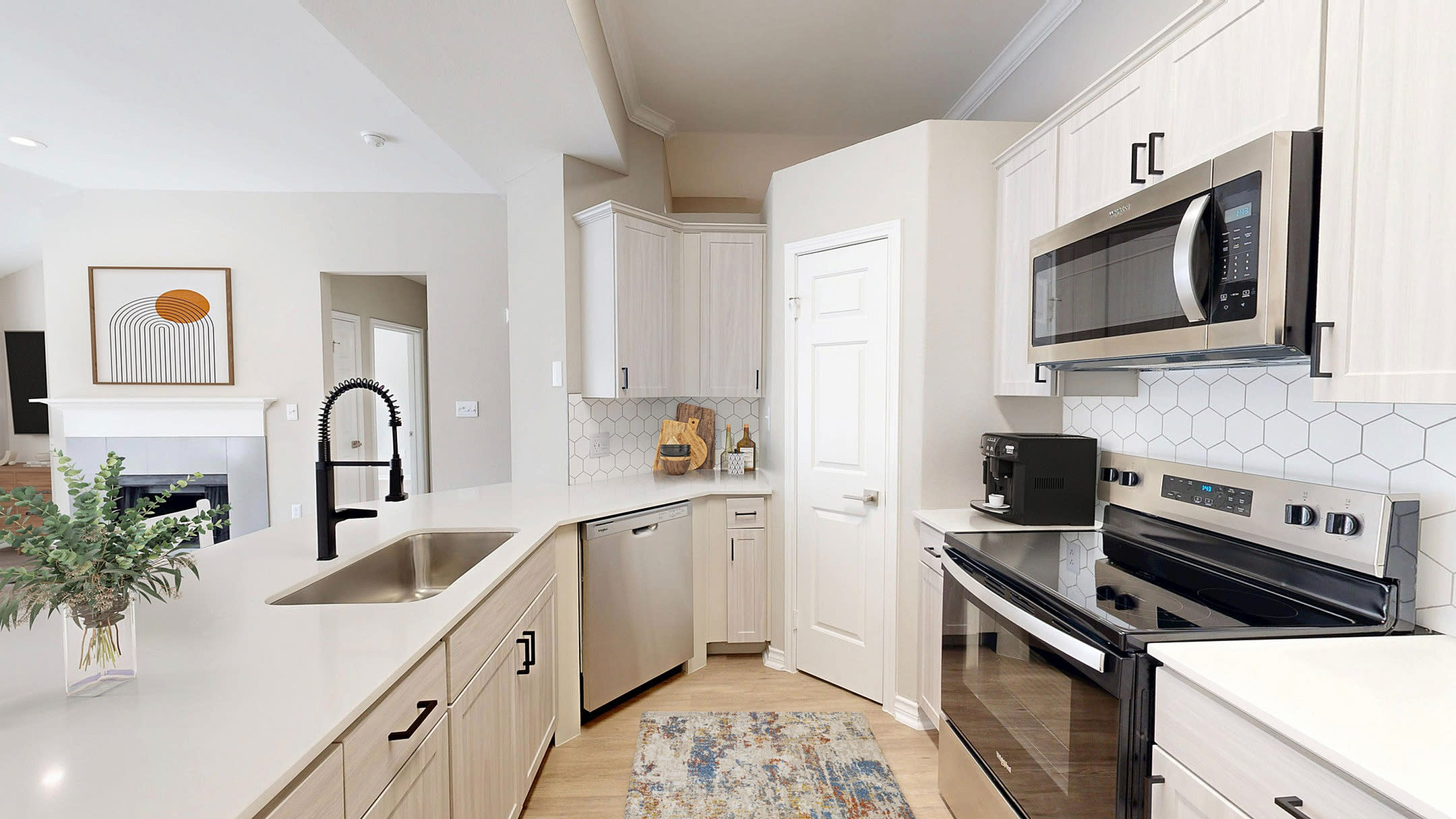 Lakeside at Coppell Apartments – photo 2