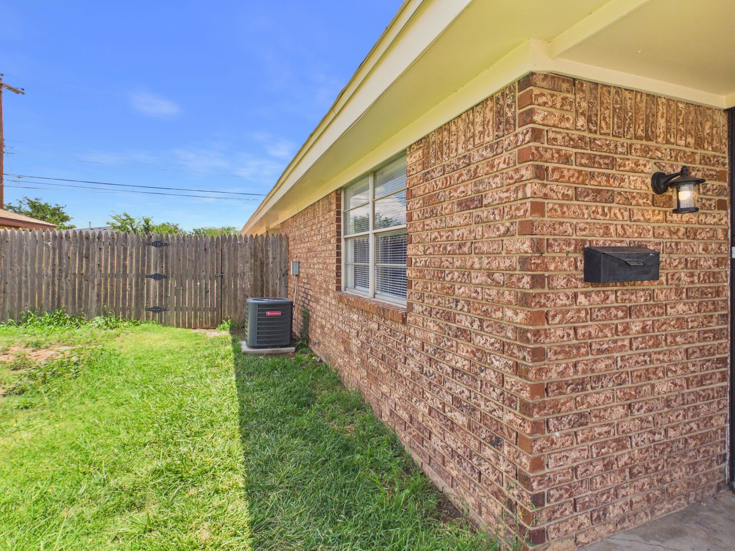 Cute 2 Bed 1 Bath You Don T Want To Miss – photo 2