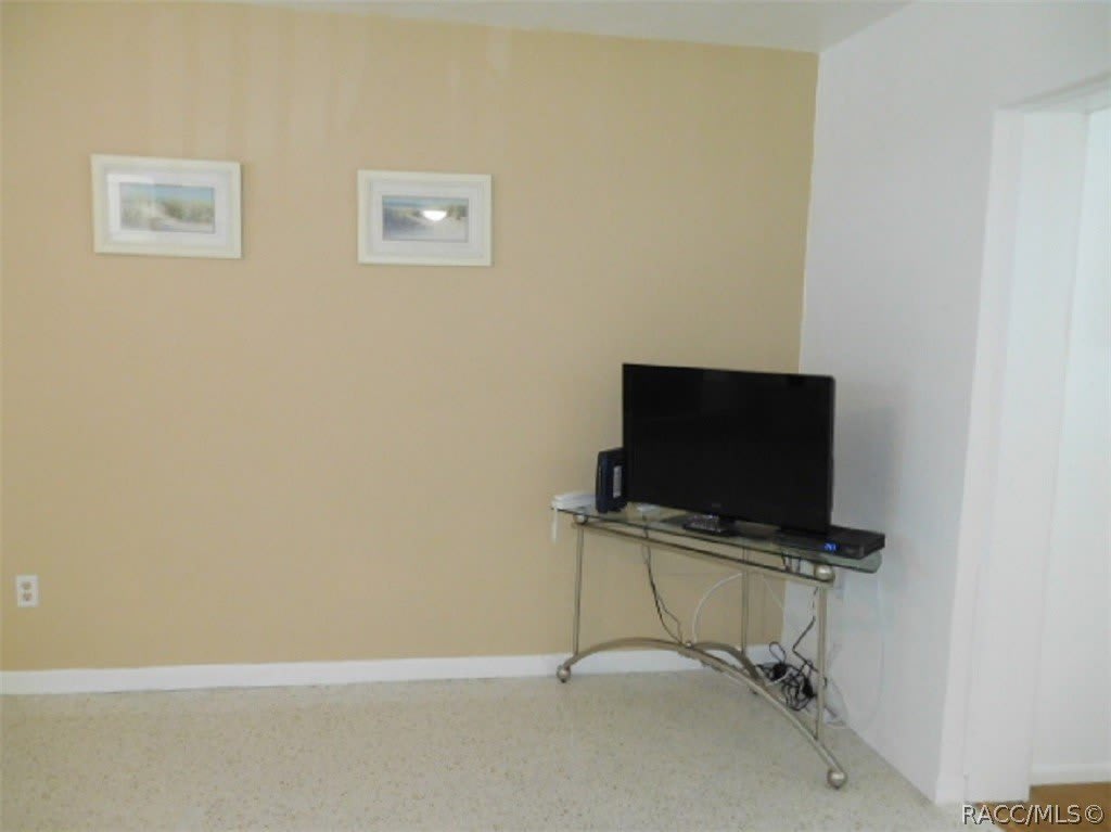 3515 S Fitch Avenue – photo 4
