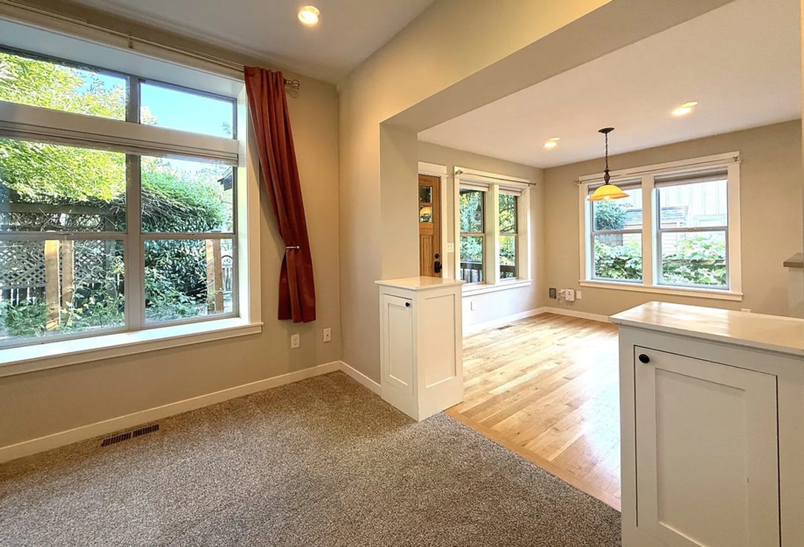Charming Well-Kept Home – photo 4