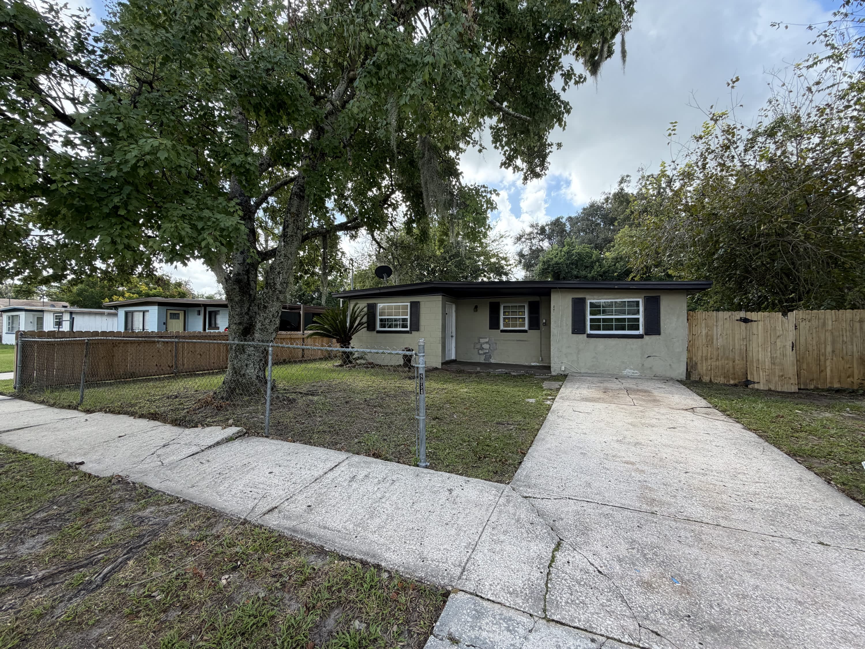 8054 Paschal St – photo 1