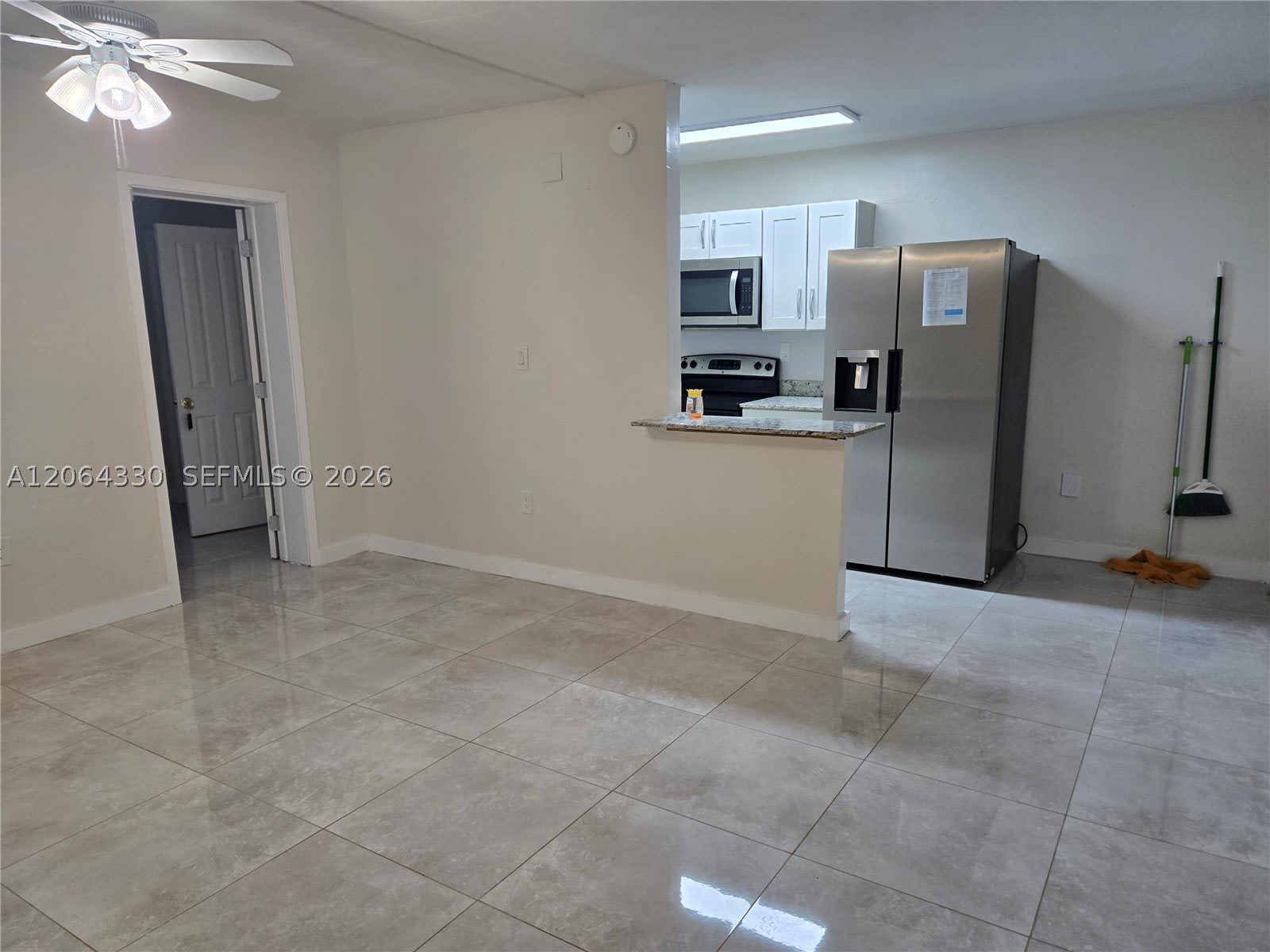 4550 SW 67 AV – photo 1