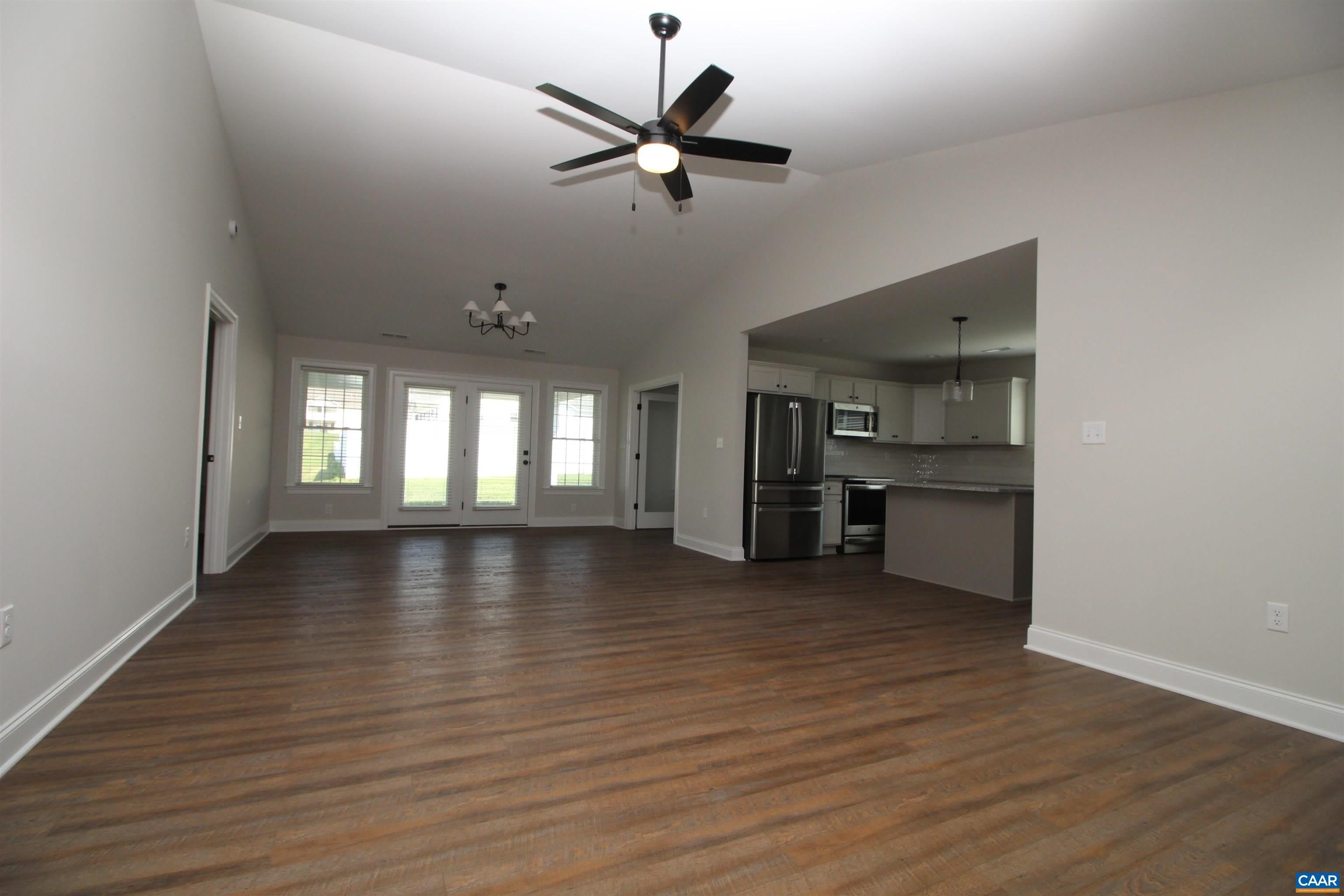 179 LANGLEY DR – photo 3
