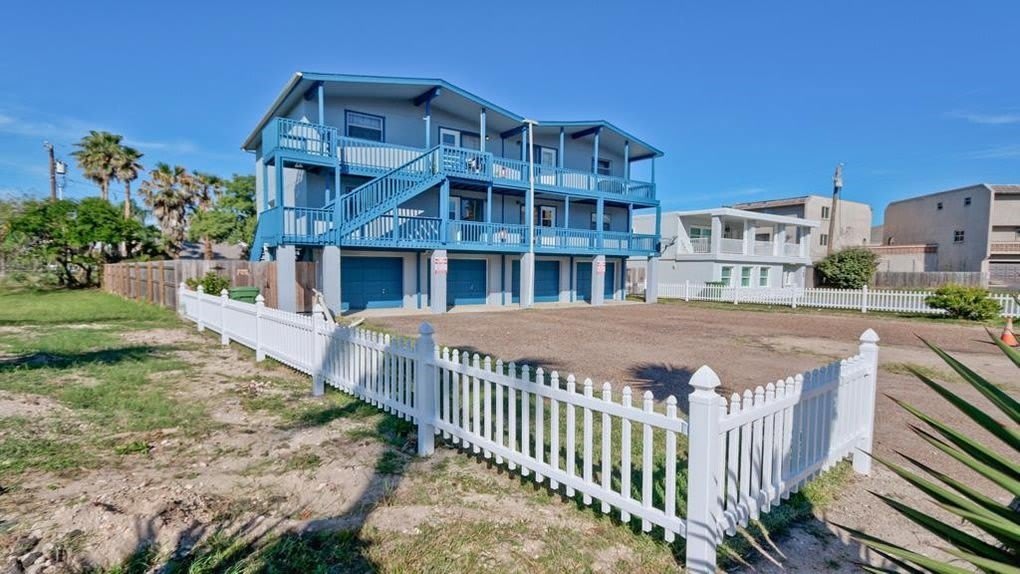 120 E Parade Dr. – photo 2