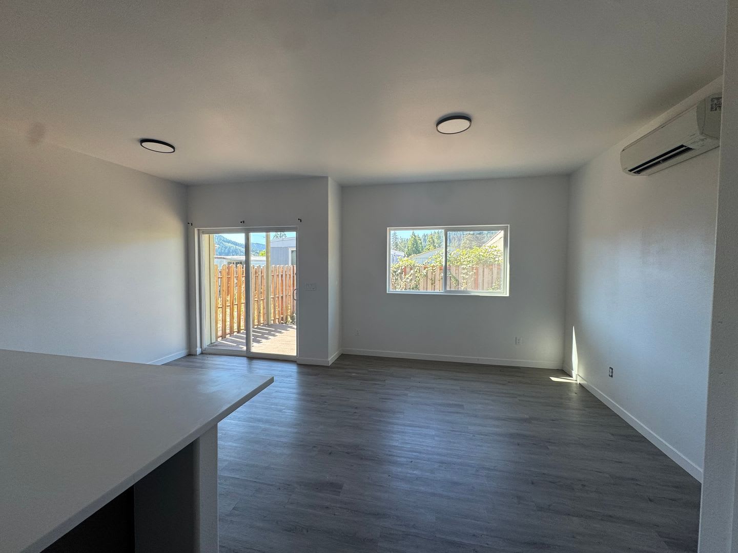 Modern 3 bedroom townhouse – photo 3