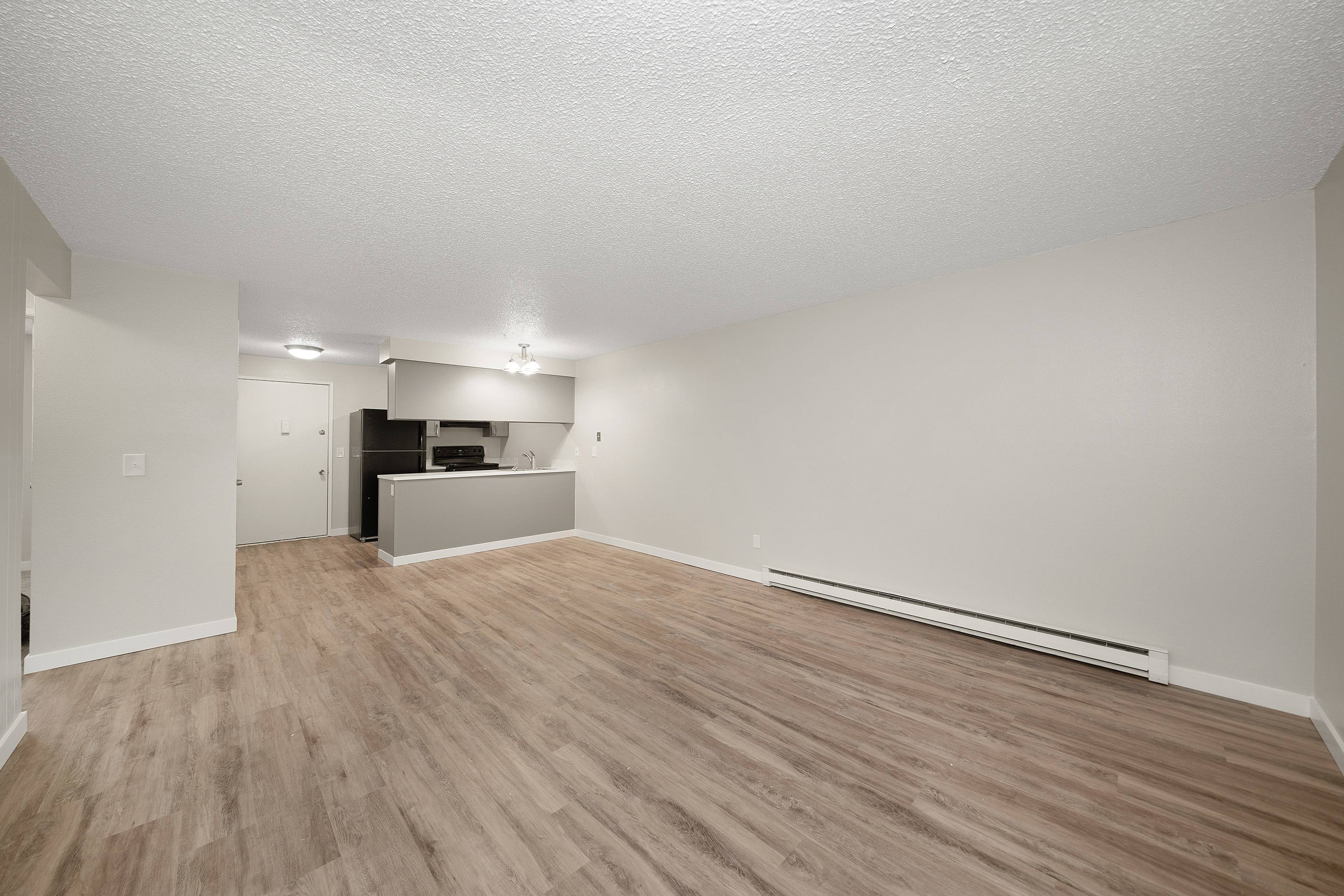 Serrano Apartments – photo 5