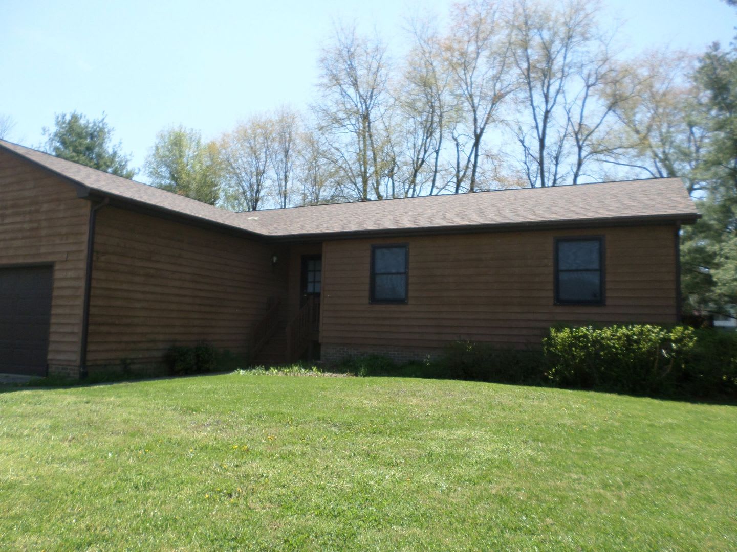3 Bedroom 2 Bath House With 2 Car Garage – photo 3