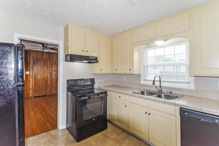 1140 Faulk Avenue – photo 5