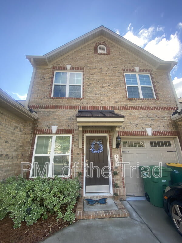 2953 York Place Dr – photo 1