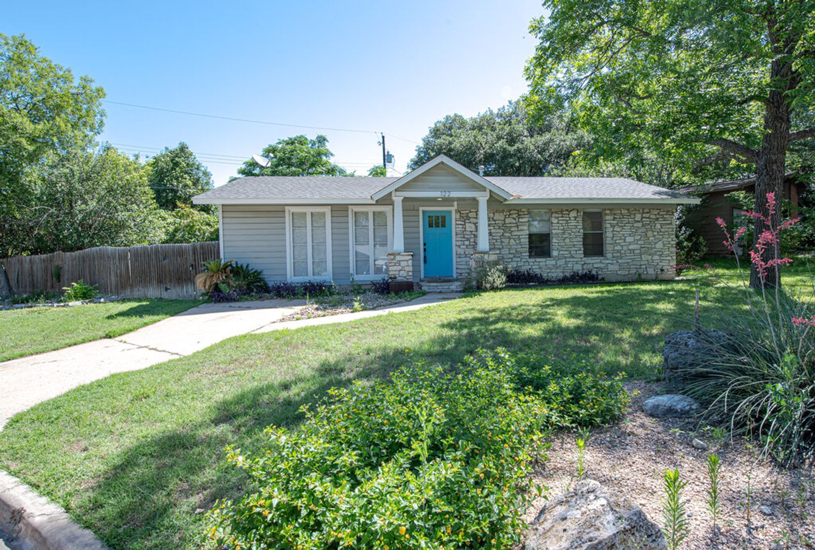 Hidden Gem Near South Congress – 3 Bed / 1 Bath – photo 2