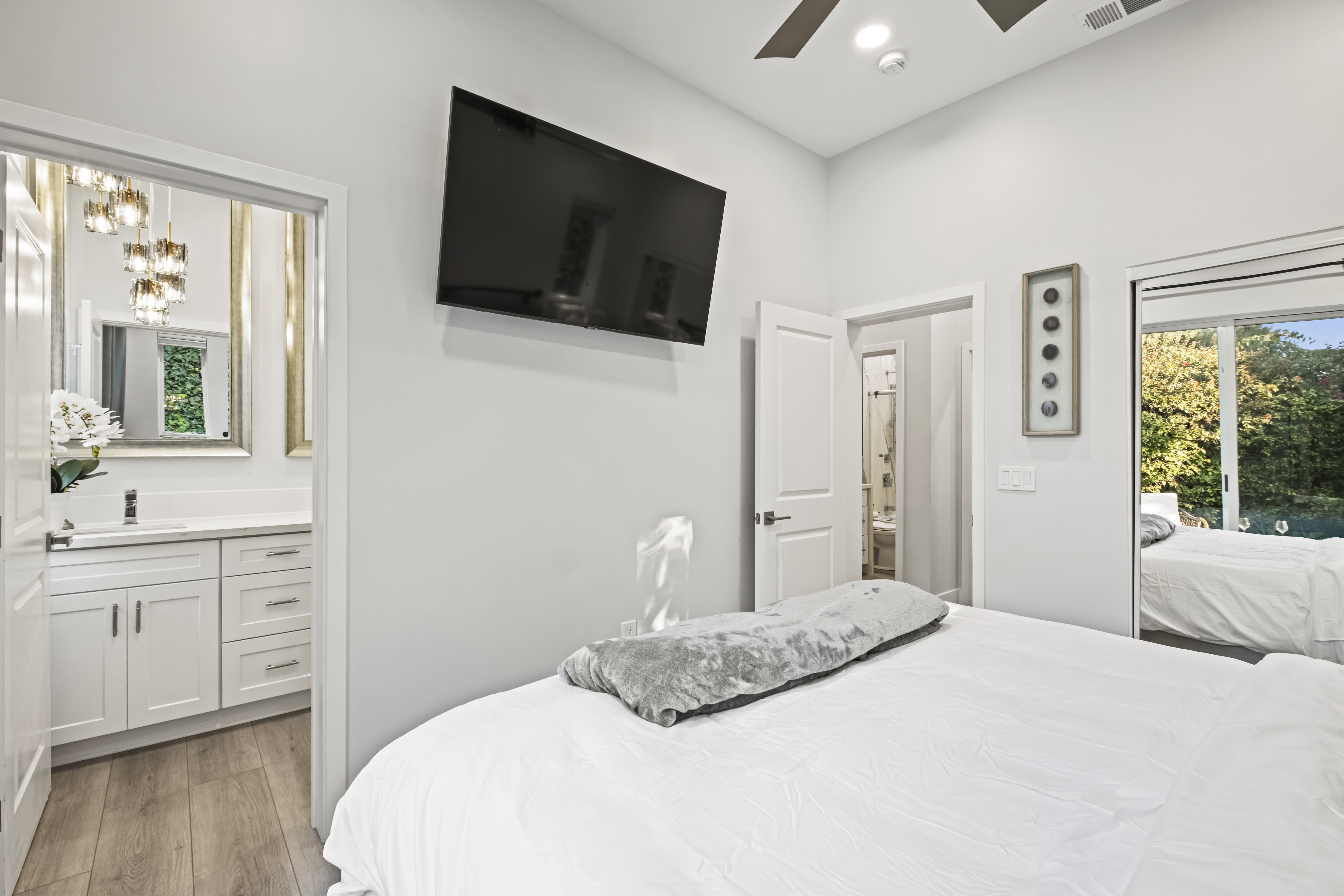 2217 Estribo Dr – photo 5