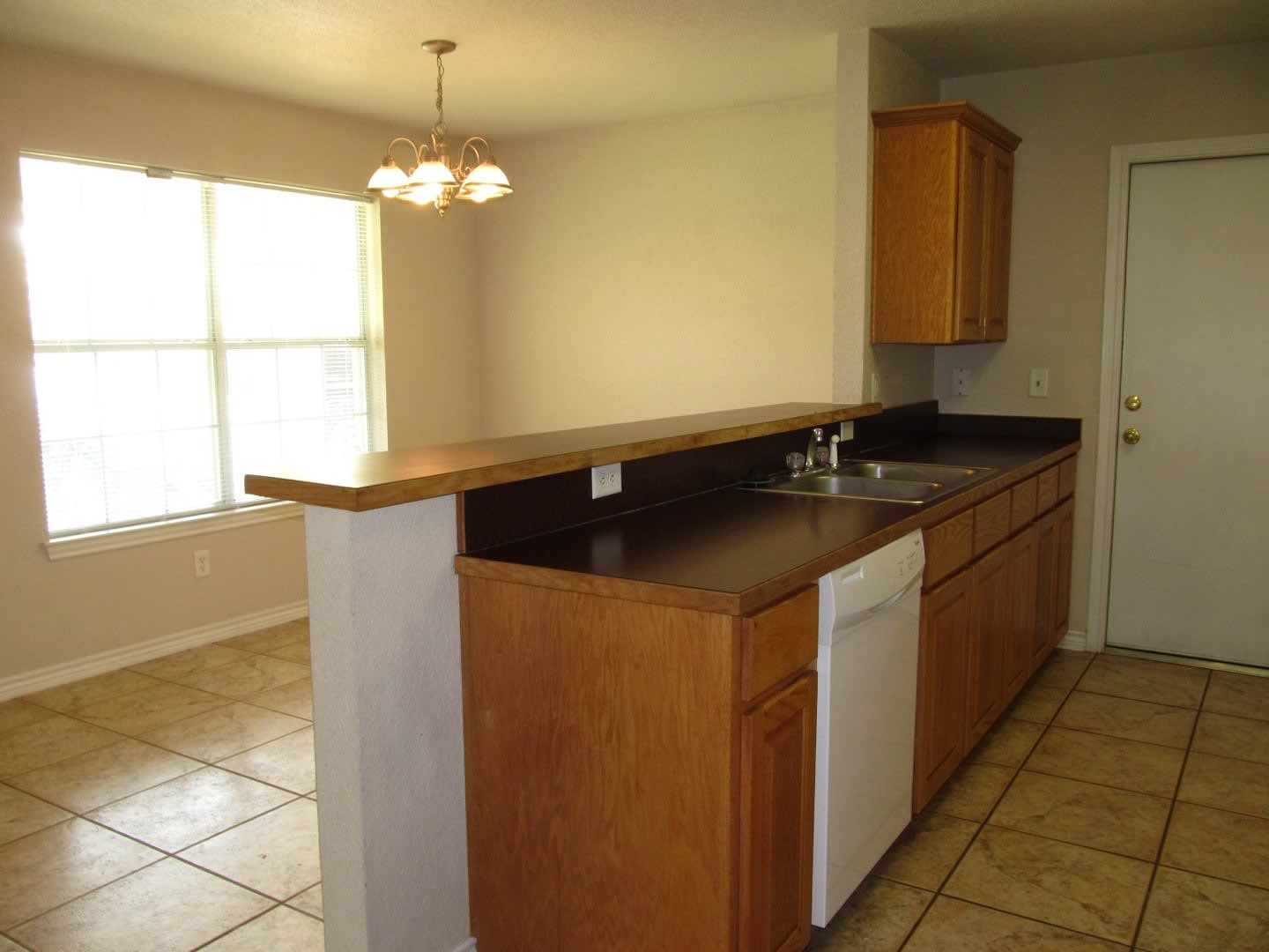 2 Bedroom Salado Isd – photo 3