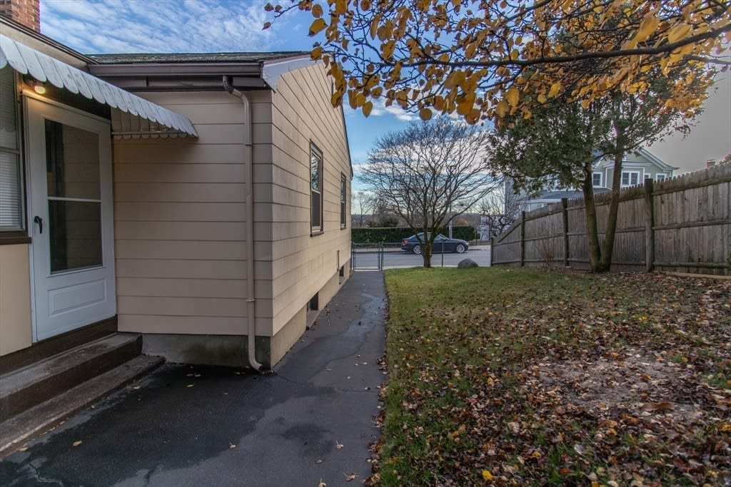 33 Westmoreland St – photo 4