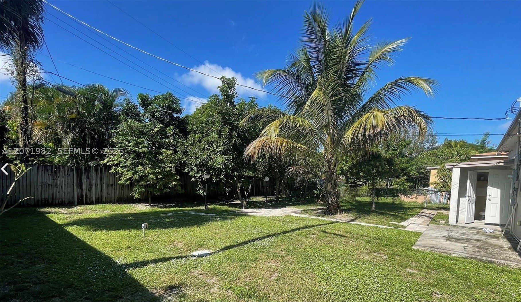 15760 NE 18th Ct – photo 3