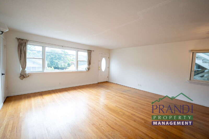33 Willow Ave – photo 4