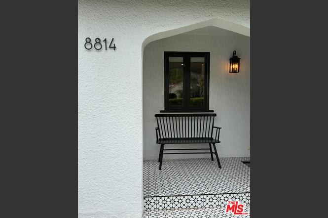 8814 Rosewood Ave – photo 2