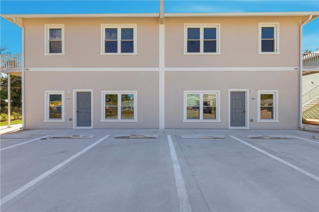 939 19Th Street – photo 2