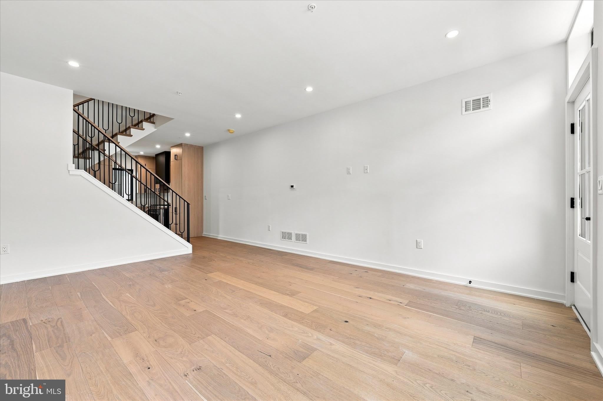 761 S CLEVELAND Street – photo 5