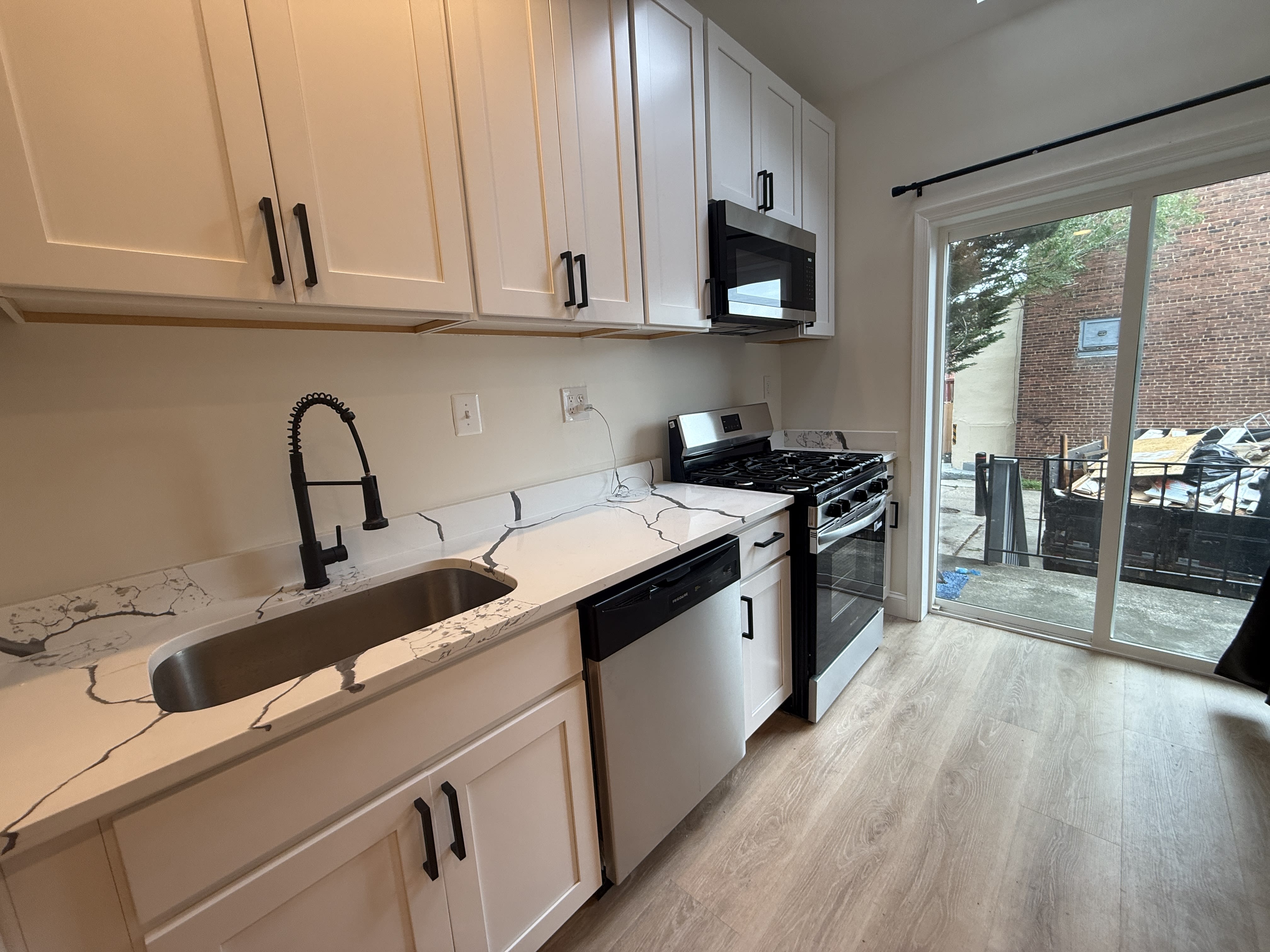 201 Willow Spring Rd – photo 3