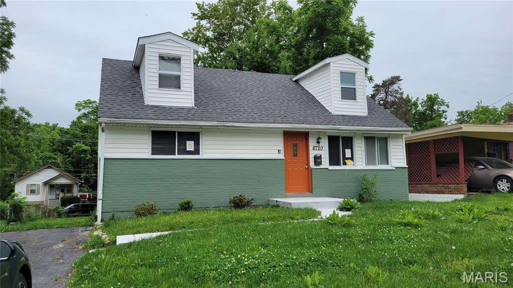 8720 Marcella Avenue – photo 1