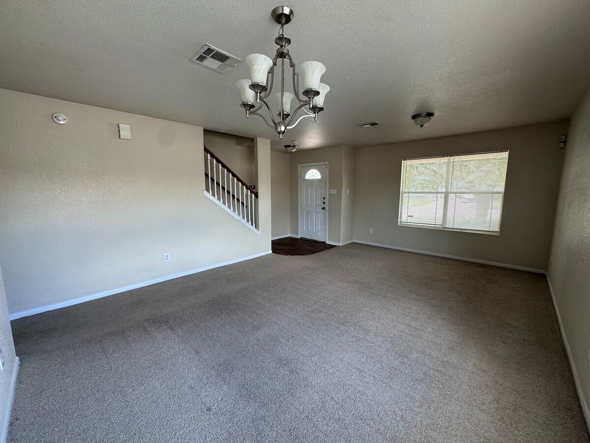 2201 Riley Dr – photo 4