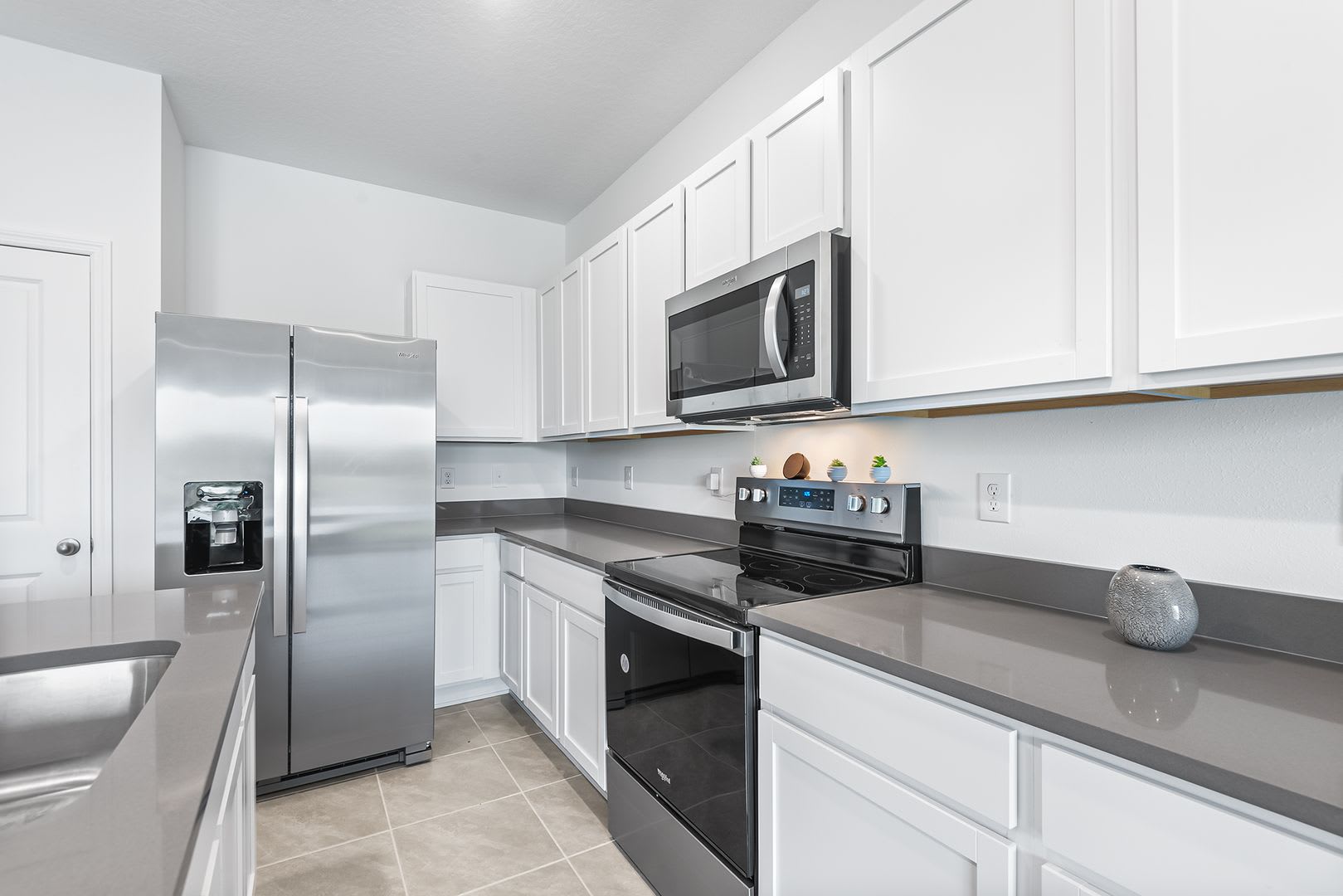 ANGELINE TOWNHOME AVAILABLE!! – photo 5