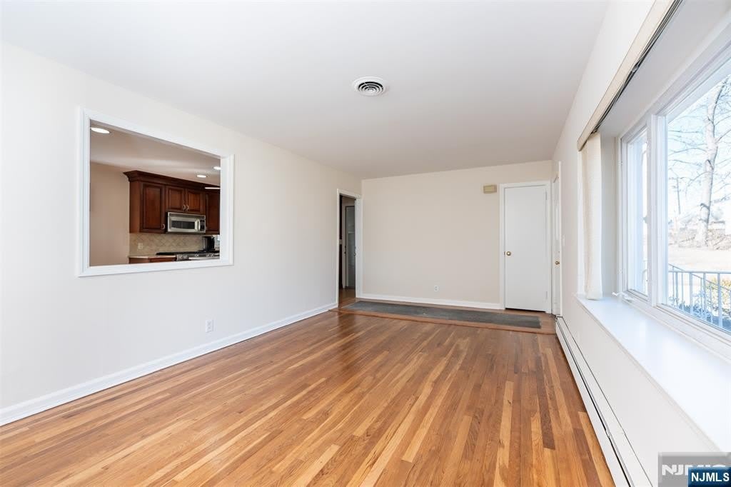 682 Sycamore Street – photo 5