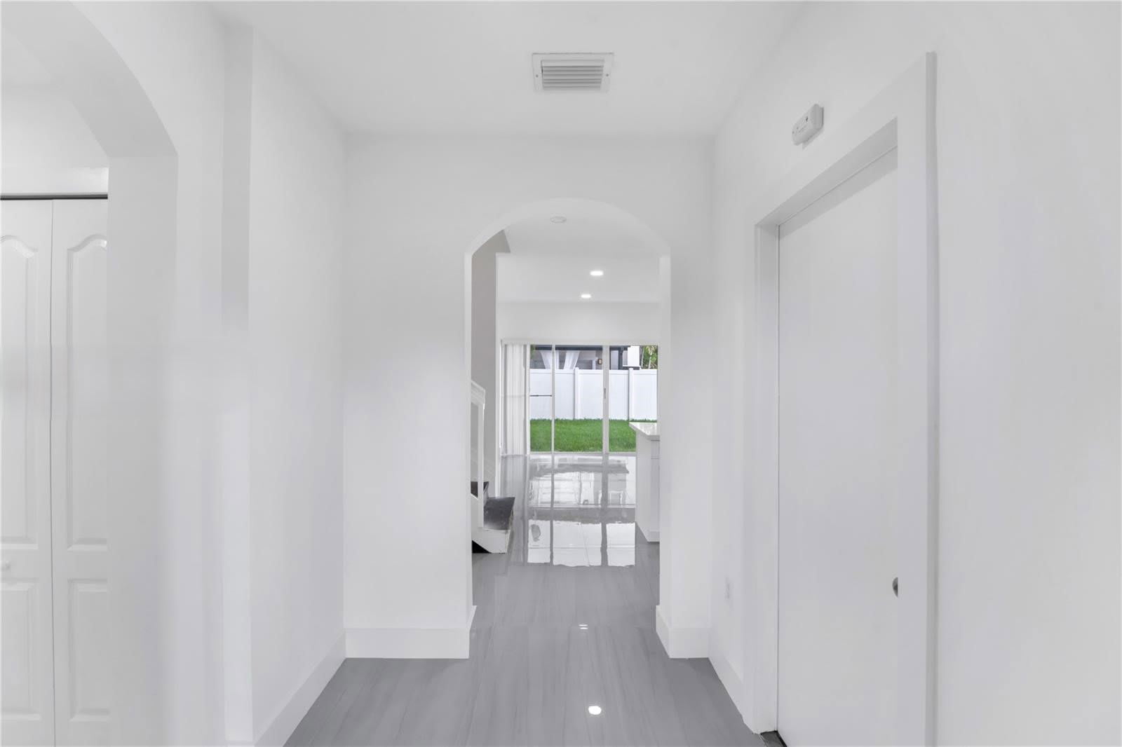 2802 Southwest 128th Way – photo 4