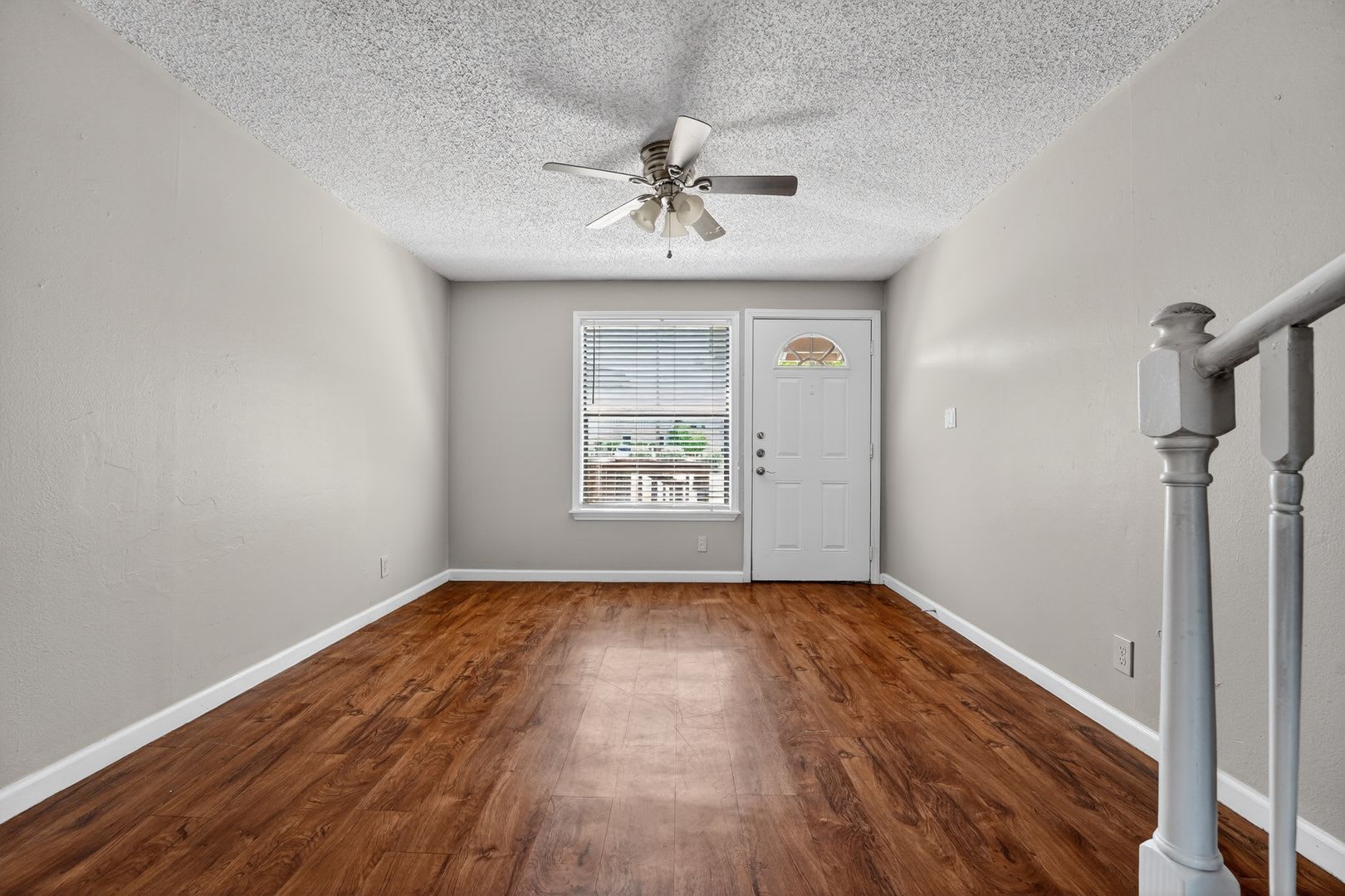 Spacious 4-Bedroom Home with Brand-New Flooring + 2 Weeks FREE in Lago Vista! – photo 5