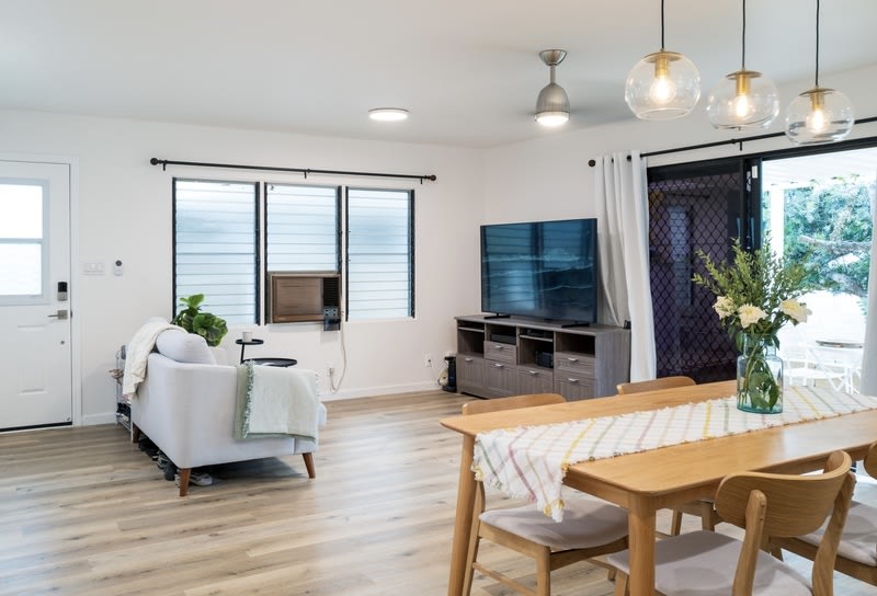 1508 Farrington St – photo 1