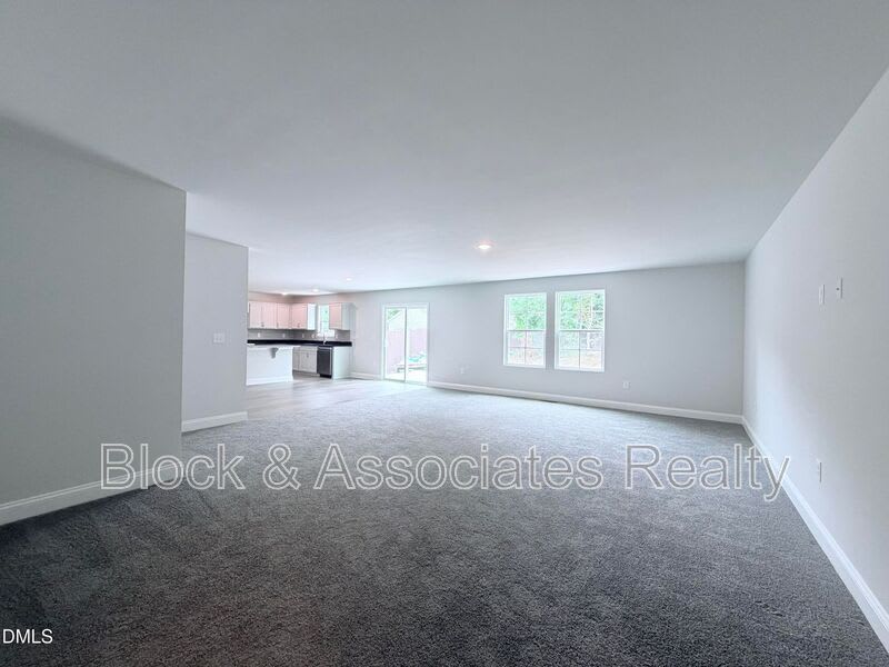 824 Roane St – photo 5