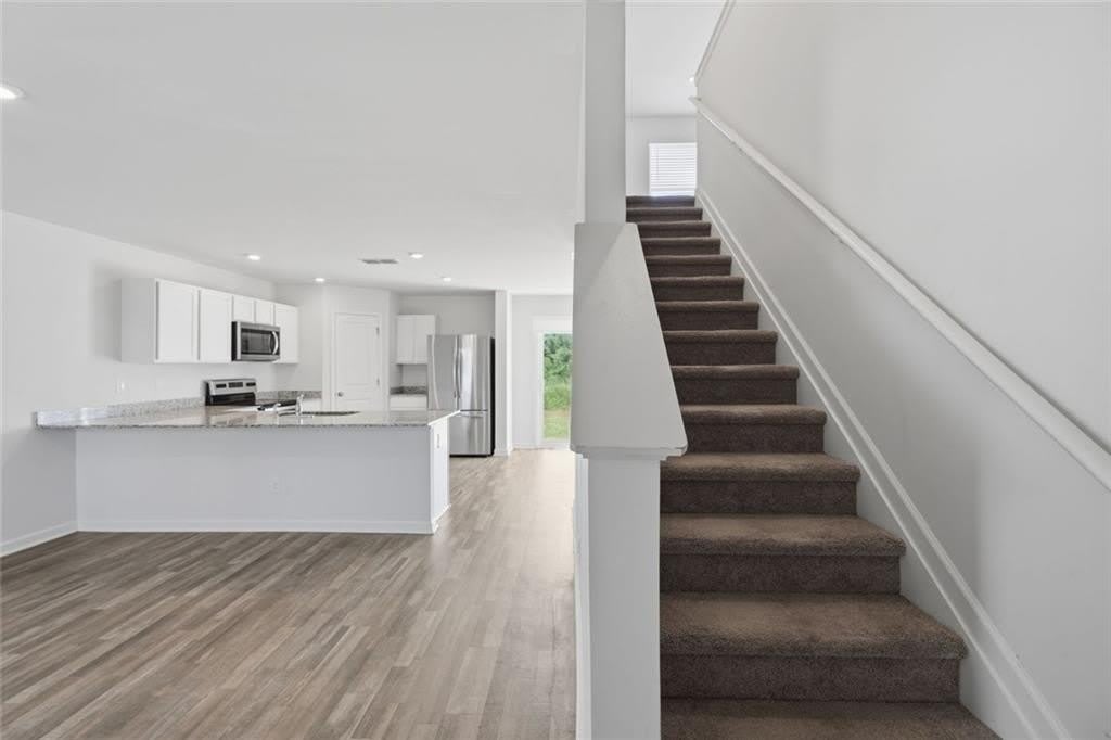 133 Oxford Lane – photo 2