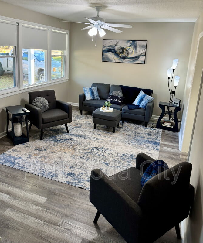 3615 Truman Street – photo 1