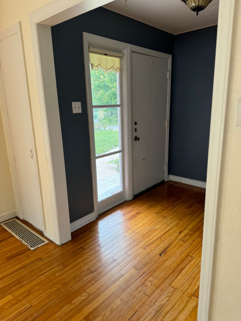 Single Family Home – photo 2