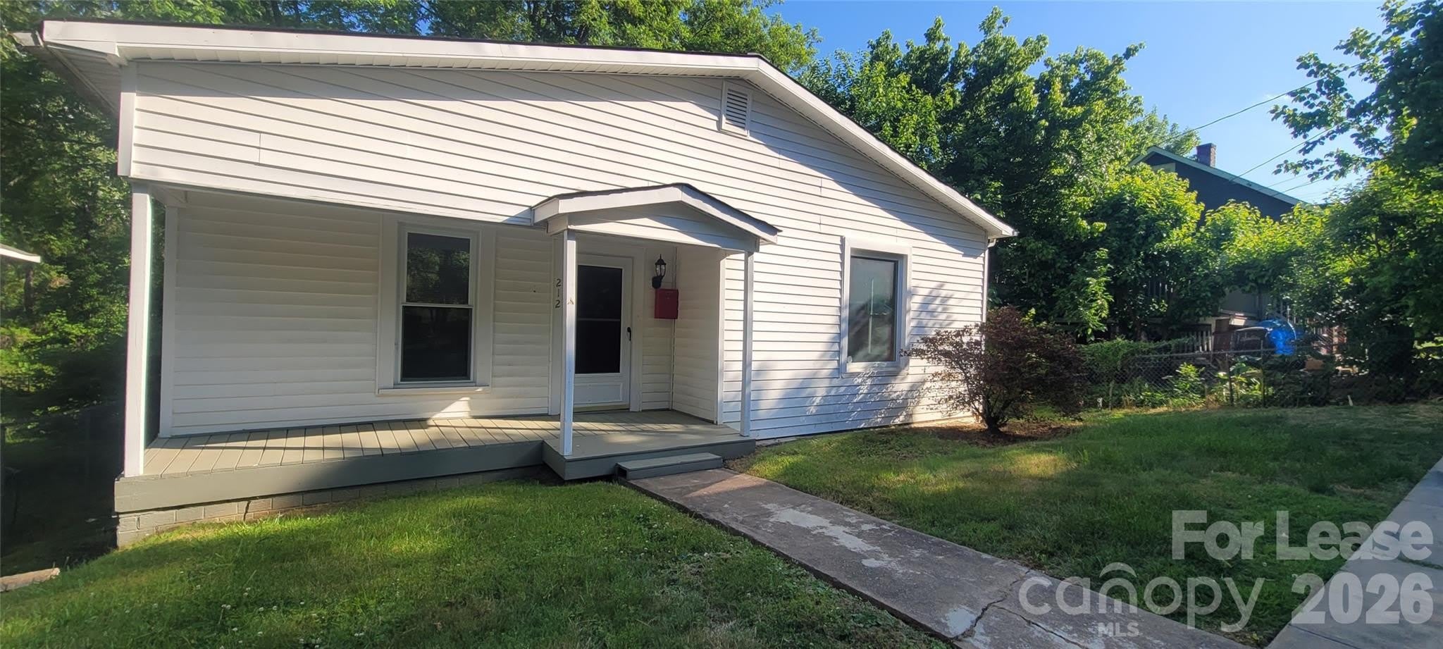 212 E Bell Street – photo 1