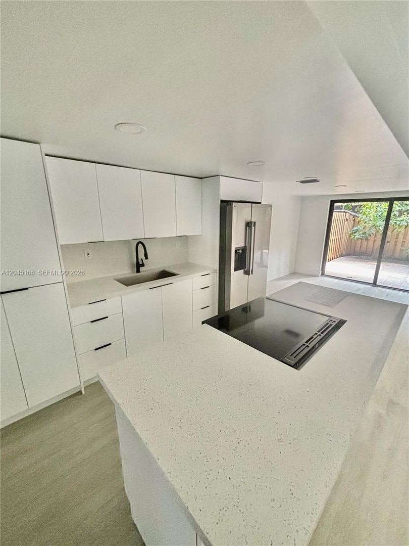 8010 NW 27th Place 8010, Sunrise, FL 33322 – photo 1