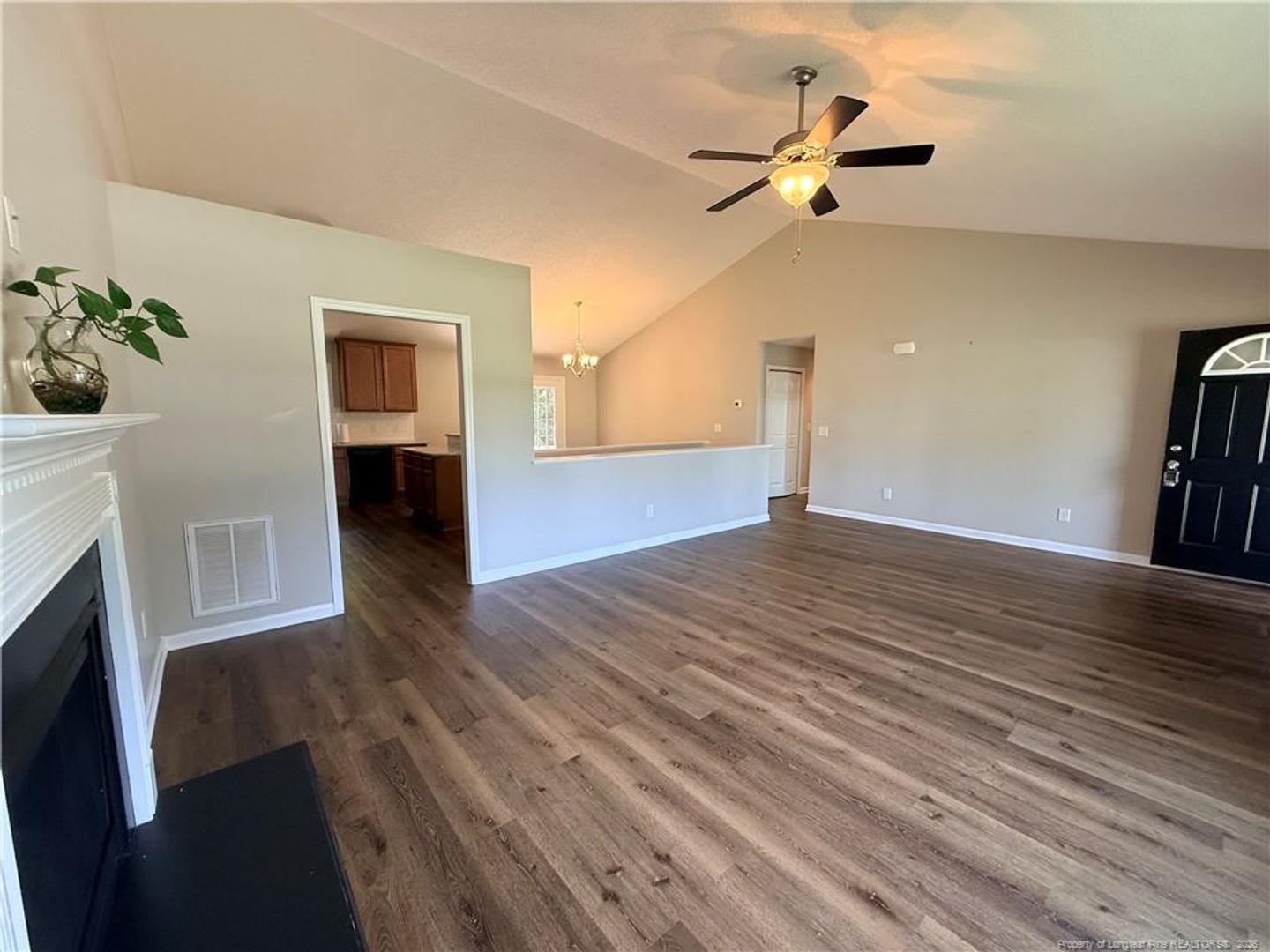 455 Crusaders Drive – photo 3