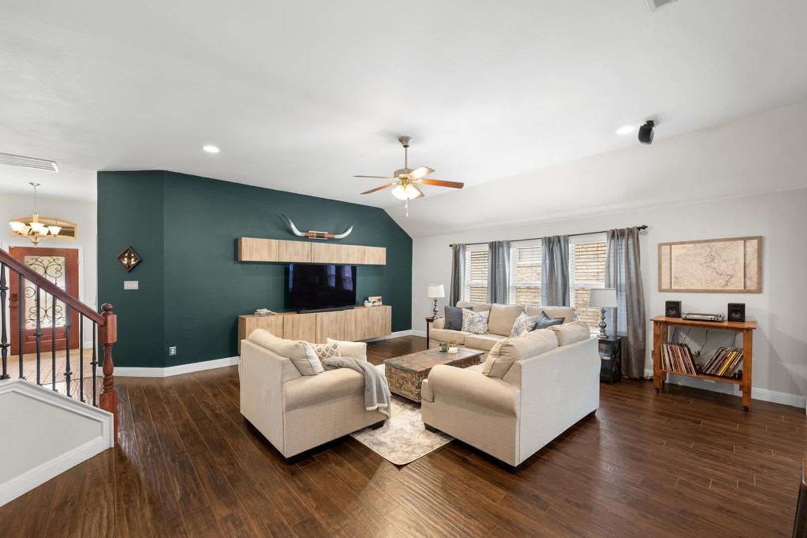 Beautifully Designed Home offering Modern Comfort Ready for Lease! – photo 3