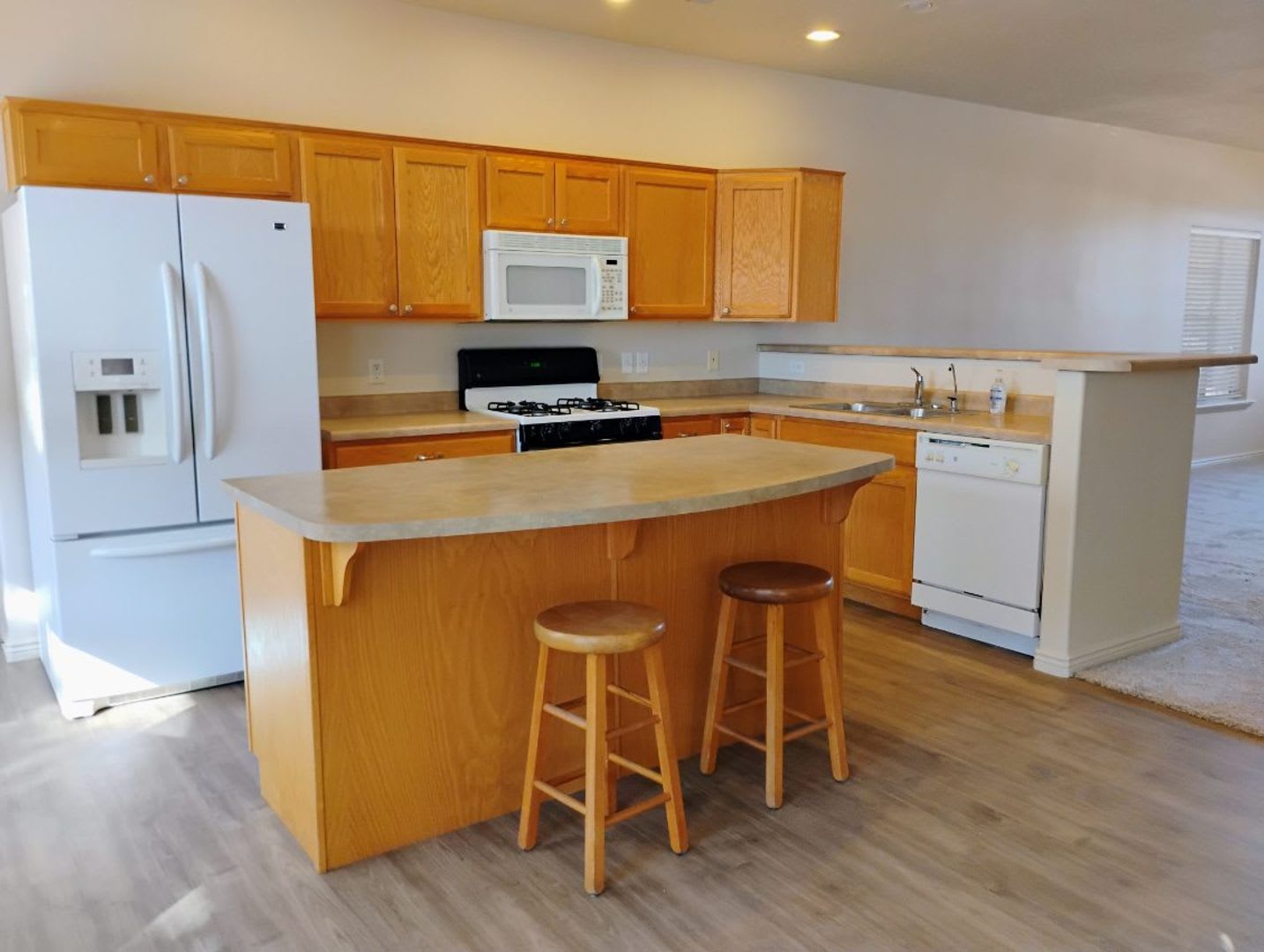 Comfort Convenience In This 3 Bedroom Home – photo 2