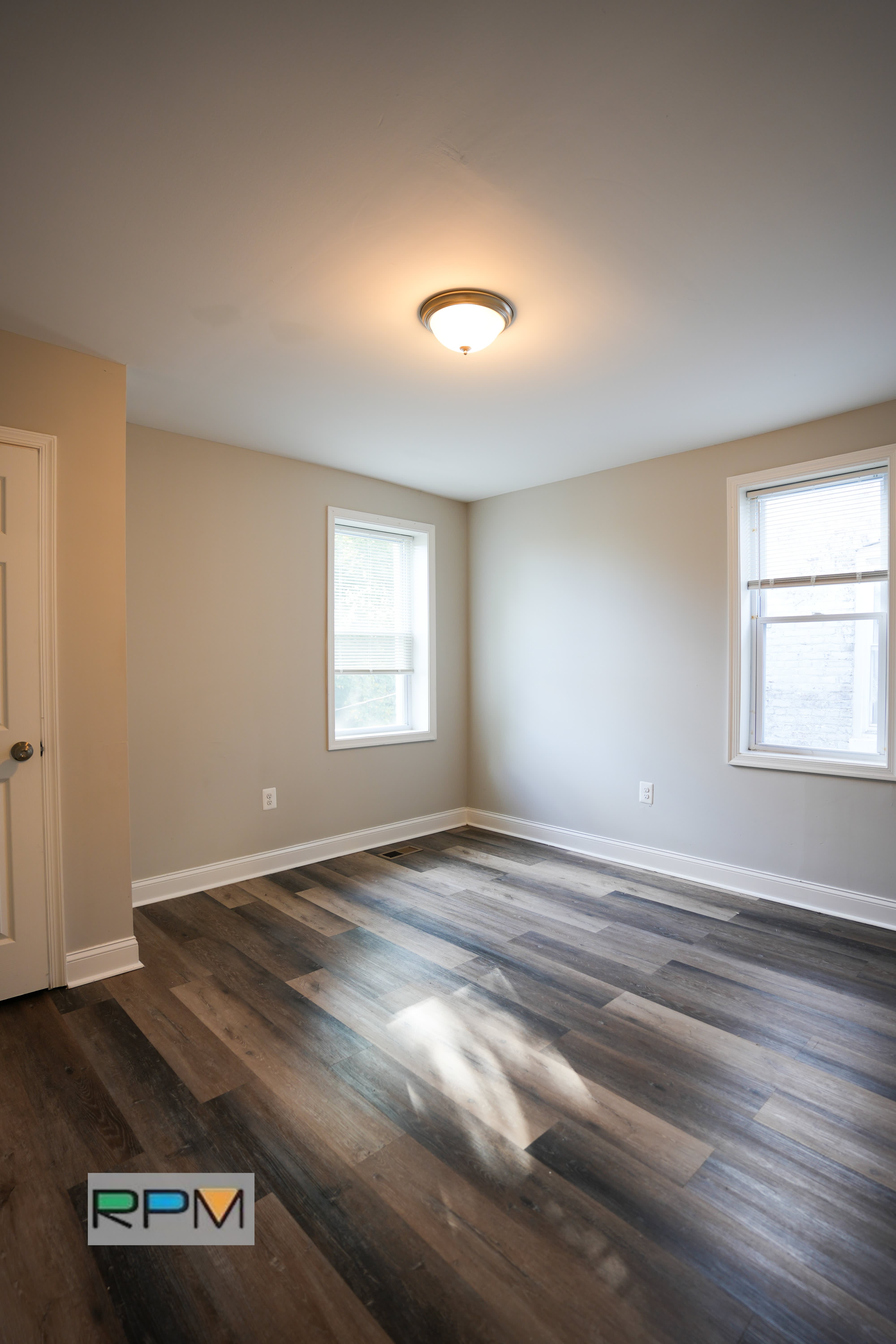 4802 Palmer Ave – photo 4